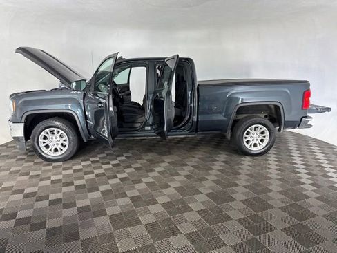 Used 2017 GMC Sierra 1500 SLE w/ SLE Value Package AWD/4WD image 11