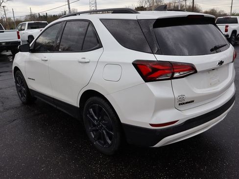 Used 2024 Chevrolet Equinox RS FWD image 3