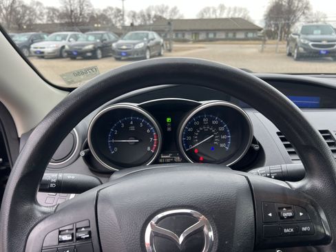 Used 2013 MAZDA MAZDA3 i Sport image 19