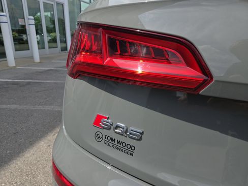 Used 2020 Audi SQ5 Premium w/ Convenience Package AWD/4WD image 9