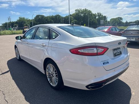 Used 2016 Ford Fusion SE w/ Equipment Group 202A AWD/4WD image 7