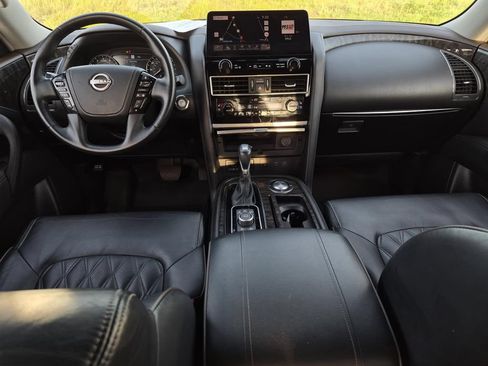 Used 2024 Nissan Armada Platinum w/ Captain's Chairs Package RWD image 19