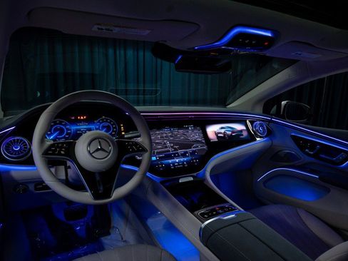 Certified 2023 Mercedes-Benz EQS 580 4MATIC Sedan image 13