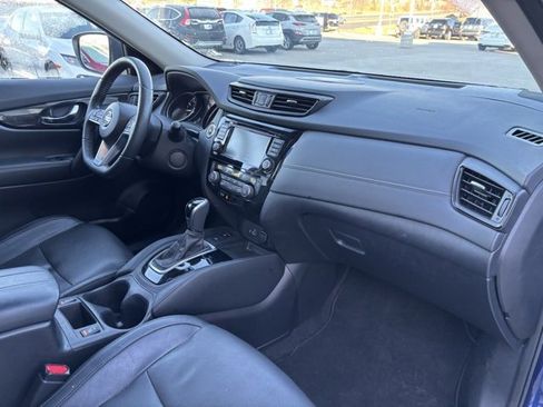 Used 2020 Nissan Rogue SL w/ Premium Package image 22