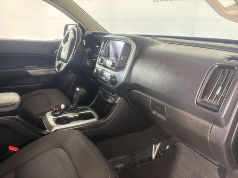 Used 2020 Chevrolet Colorado LT w/ Safety Package image 36