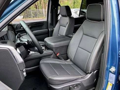 Used 2025 GMC Yukon Elevation image 7