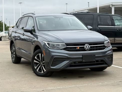 Used 2022 Volkswagen Tiguan S AWD/4WD image 2