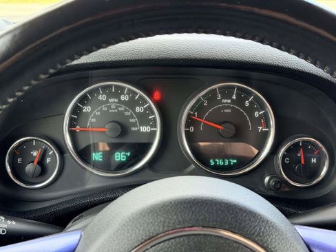 Used 2018 Jeep Wrangler Sport image 9