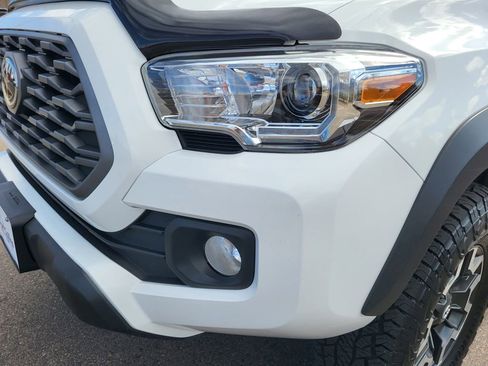 Used 2021 Toyota Tacoma TRD Off-Road image 9