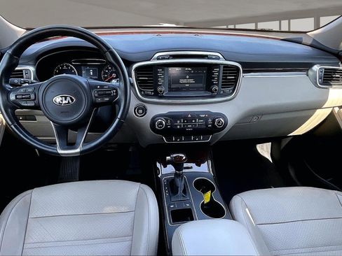 Used 2017 Kia Sorento EX FWD image 7