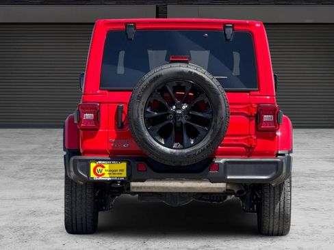 Used 2025 Jeep Wrangler Unlimited Sahara AWD/4WD image 5