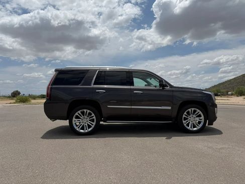 Used 2018 Cadillac Escalade Luxury w/ LPO, Radiant Package AWD/4WD image 6