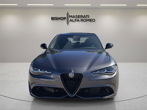 New 2025 Alfa Romeo Giulia image 8