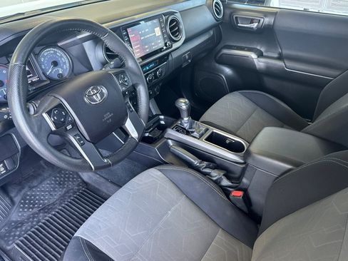 Certified 2021 Toyota Tacoma TRD Off-Road w/ Technology Package AWD/4WD image 9