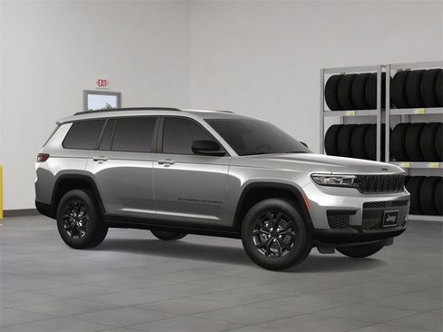 New 2025 Jeep Grand Cherokee L Altitude image 7