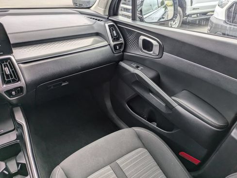 Used 2021 Kia Sorento LX FWD image 20