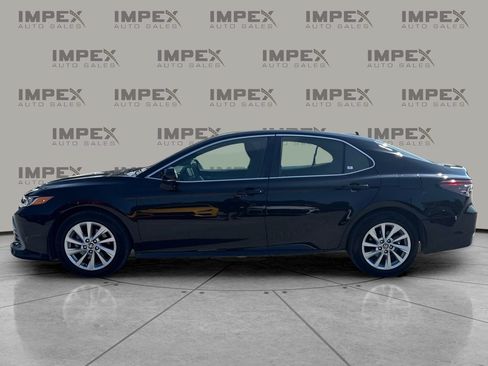 Used 2021 Toyota Camry LE w/ Convenience Package FWD image 2