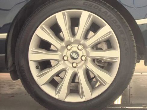 Used 2014 Land Rover Range Rover Supercharged image 12