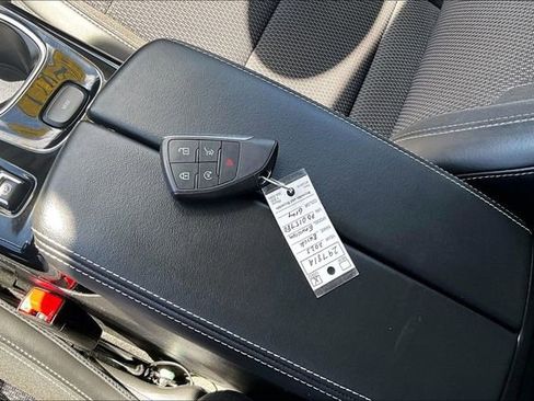 Used 2023 Buick Envision Preferred AWD/4WD image 9
