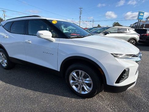 Certified 2022 Chevrolet Blazer LT image 3