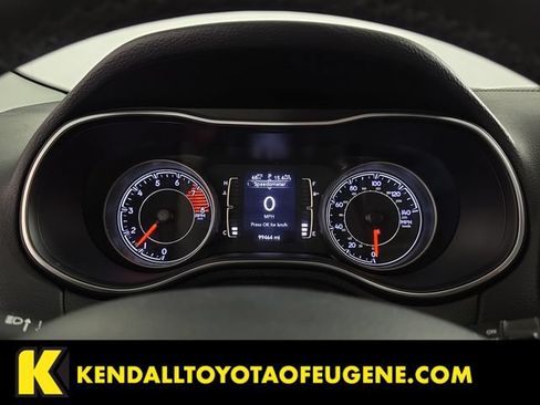 Used 2019 Jeep Cherokee Latitude Plus AWD/4WD image 16