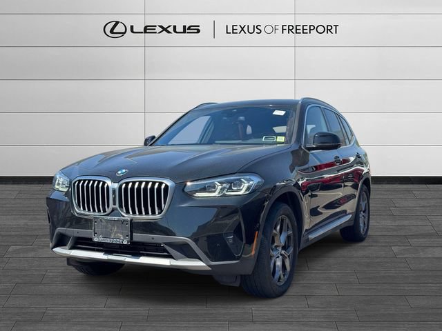 Used 2023 BMW X3 xDrive30i w/ Premium Package AWD/4WD image 3