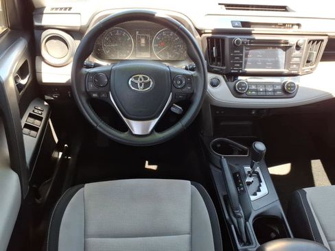 Used 2018 Toyota RAV4 XLE AWD/4WD image 28