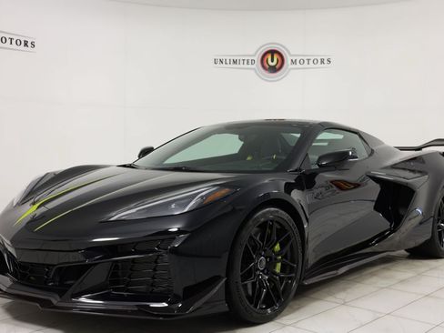 Used 2023 Chevrolet Corvette Z06 w/ Z07 Performance Package RWD image 40