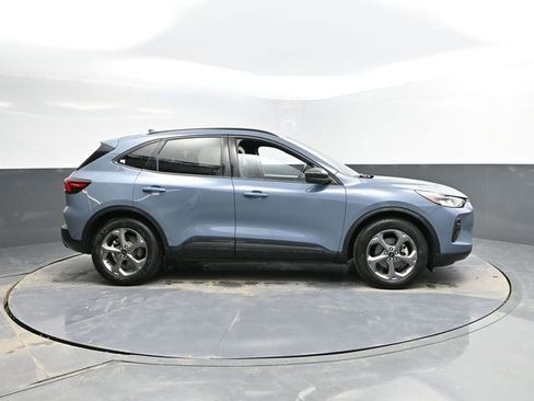 Used 2025 Ford Escape ST-Line image 12