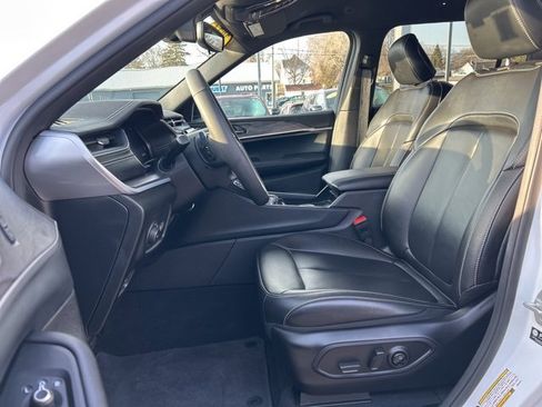 Used 2024 Jeep Grand Cherokee L Limited w/ Trailer Tow Package image 30