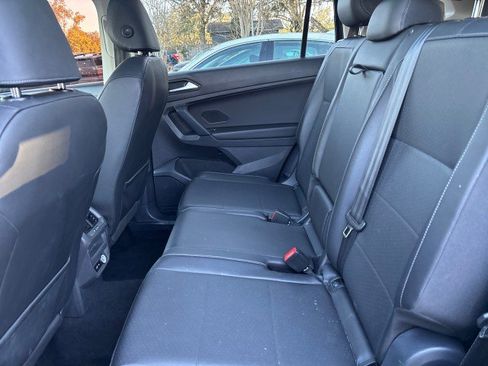Used 2019 Volkswagen Tiguan SEL image 11