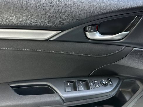 Used 2019 Honda Civic EX image 11