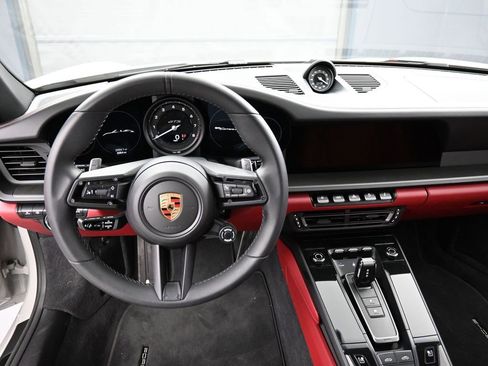 Certified 2024 Porsche 911 Carrera GTS image 18