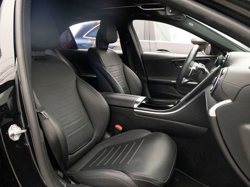 Used 2023 Mercedes-Benz C 300 Sedan image 26
