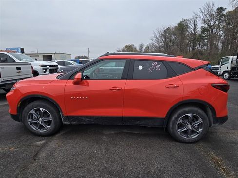 Used 2025 Chevrolet Blazer LT image 7
