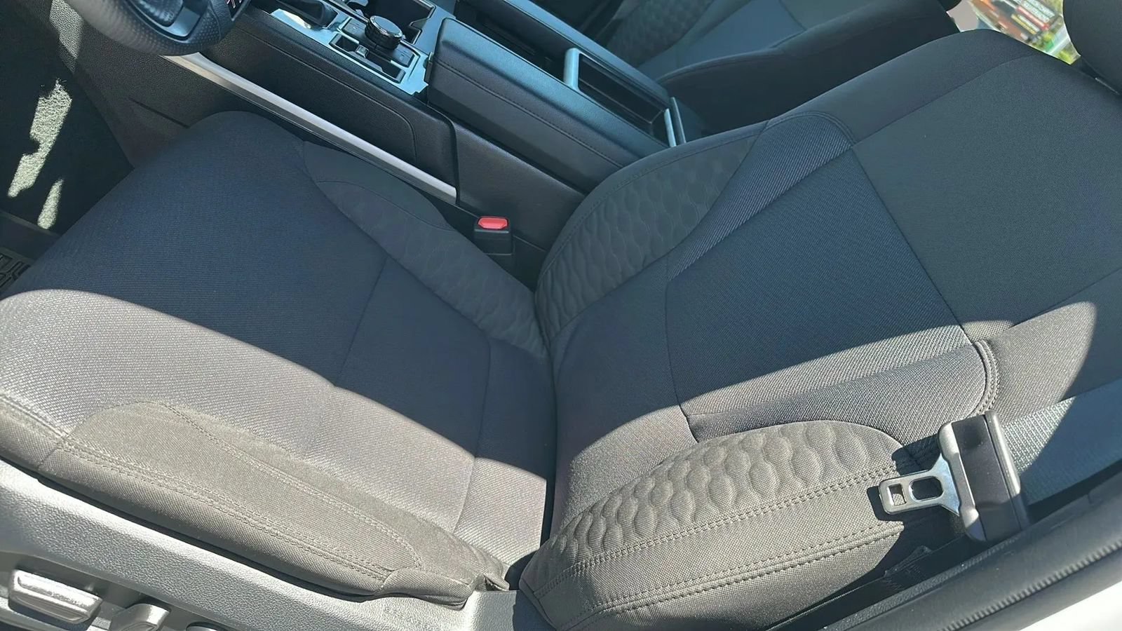 Used 2025 Toyota Tundra SR AWD/4WD image 27