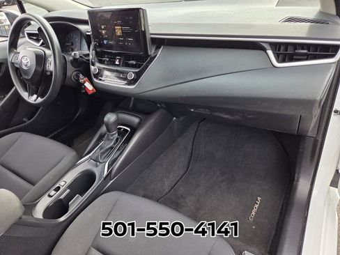 Used 2025 Toyota Corolla LE FWD image 17