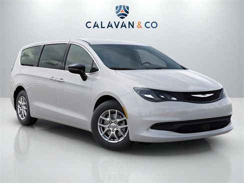 New 2026 Chrysler Voyager LX image 5