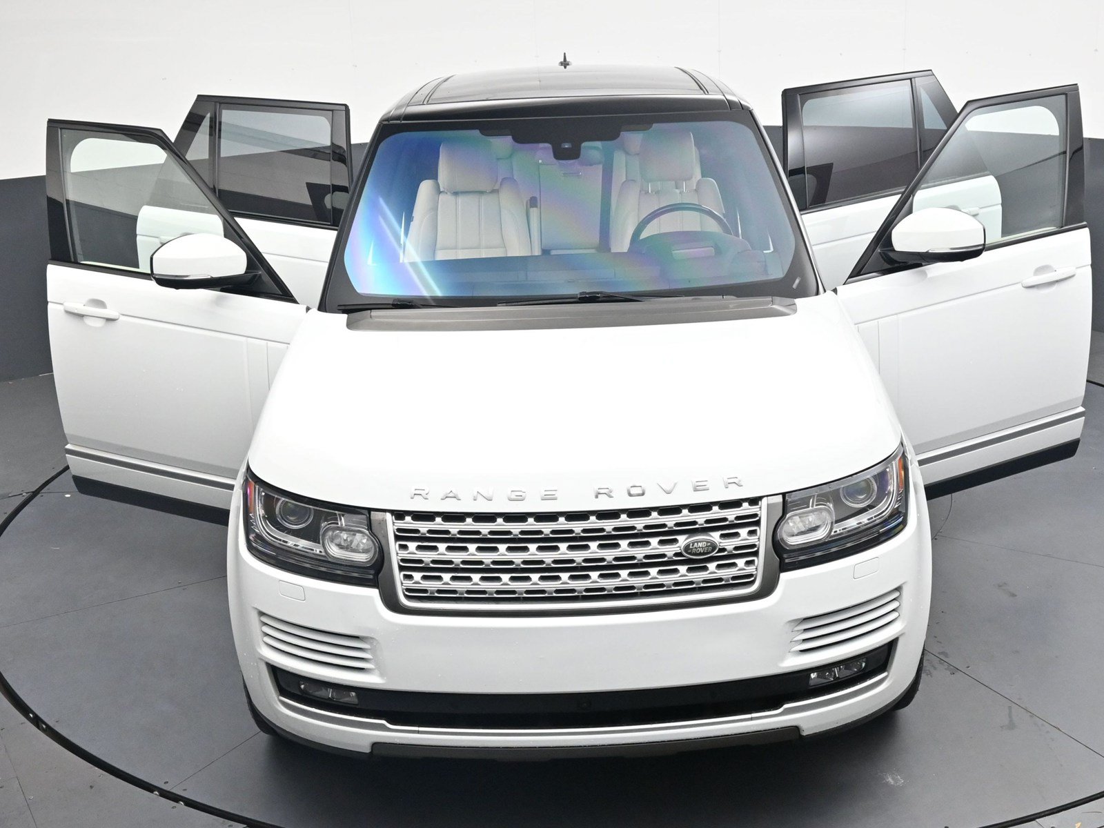 Used 2016 Land Rover Range Rover Supercharged AWD/4WD image 37
