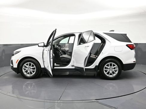 Used 2024 Chevrolet Equinox LS w/ LS Convenience Package FWD image 34