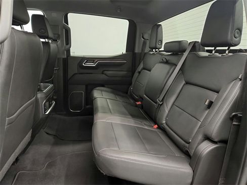 Used 2022 GMC Sierra 1500 SLT w/ SLT Convenience Package image 28