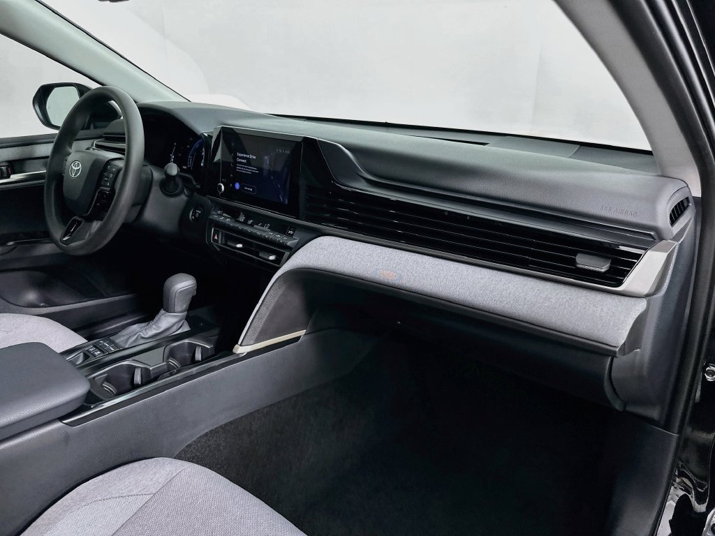 Used 2025 Toyota Camry LE w/ Convenience Package FWD image 28
