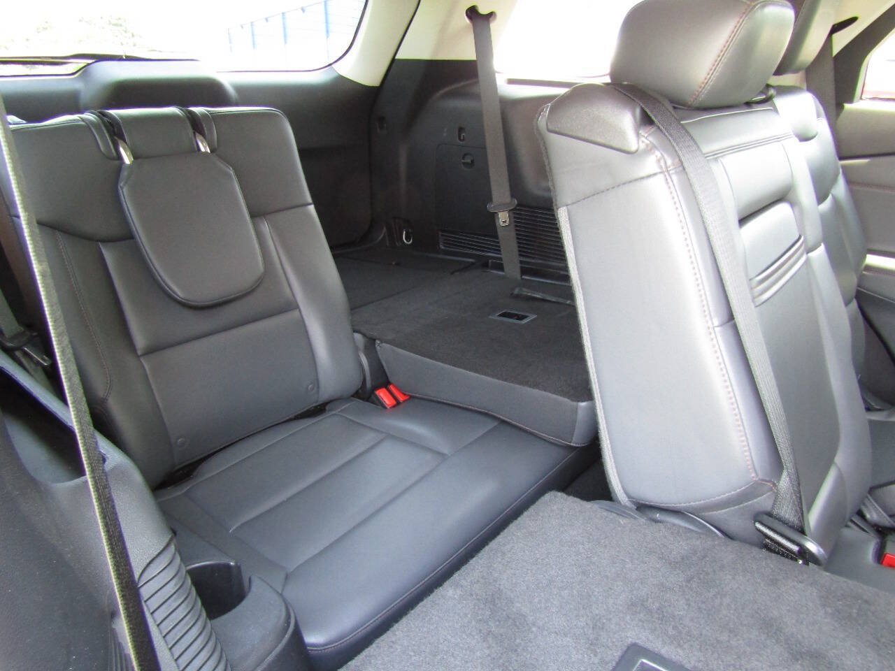Used 2025 Ford Explorer Active w/ Active Comfort Package AWD/4WD image 27