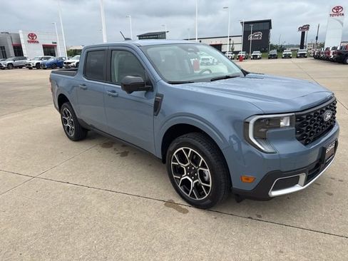 Used 2025 Ford Maverick Lariat AWD/4WD image 2