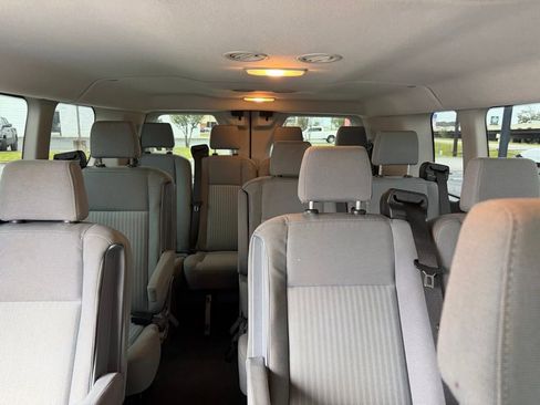 Used 2019 Ford Transit 350 XLT RWD image 9