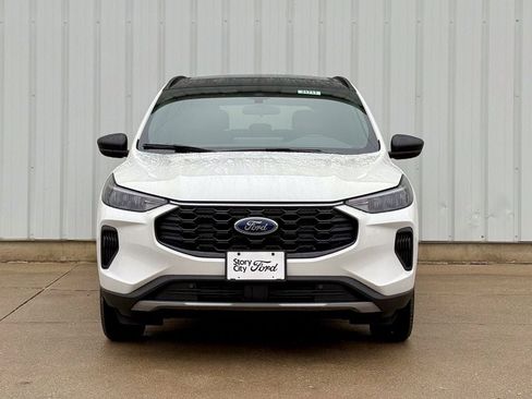 New 2026 Ford Escape ST-Line w/ Tech Pack #1 AWD/4WD image 8