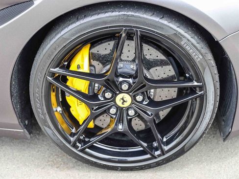Used 2016 Ferrari California T RWD image 13