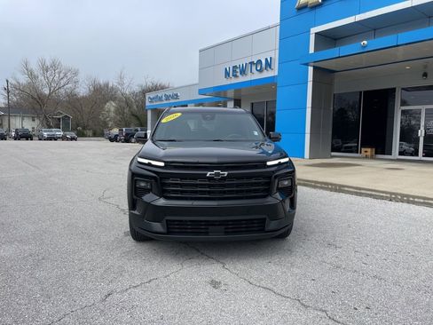 New 2026 Chevrolet Traverse LT w/ Midnight/Sport Edition image 2