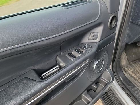 Used 2024 Ford Expedition Max XLT image 13