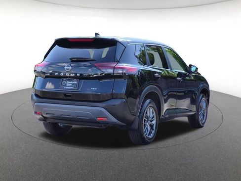 Used 2023 Nissan Rogue S AWD/4WD image 5